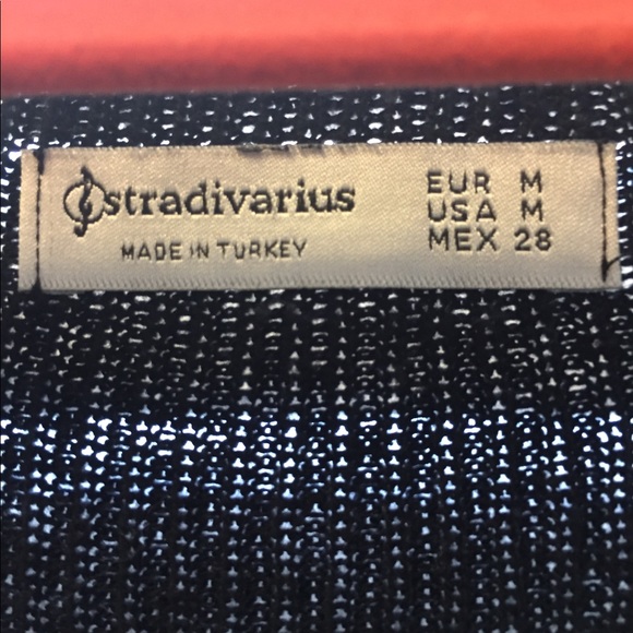 Oversized black knit sweater. - Picture 3 of 4